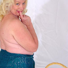 Фото зрелых толстушек топлес, они с удовольствием показывают свою грудь